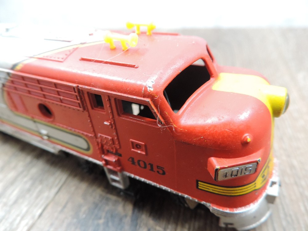 Tyco Santa Fe Engine 4015 HO Untested