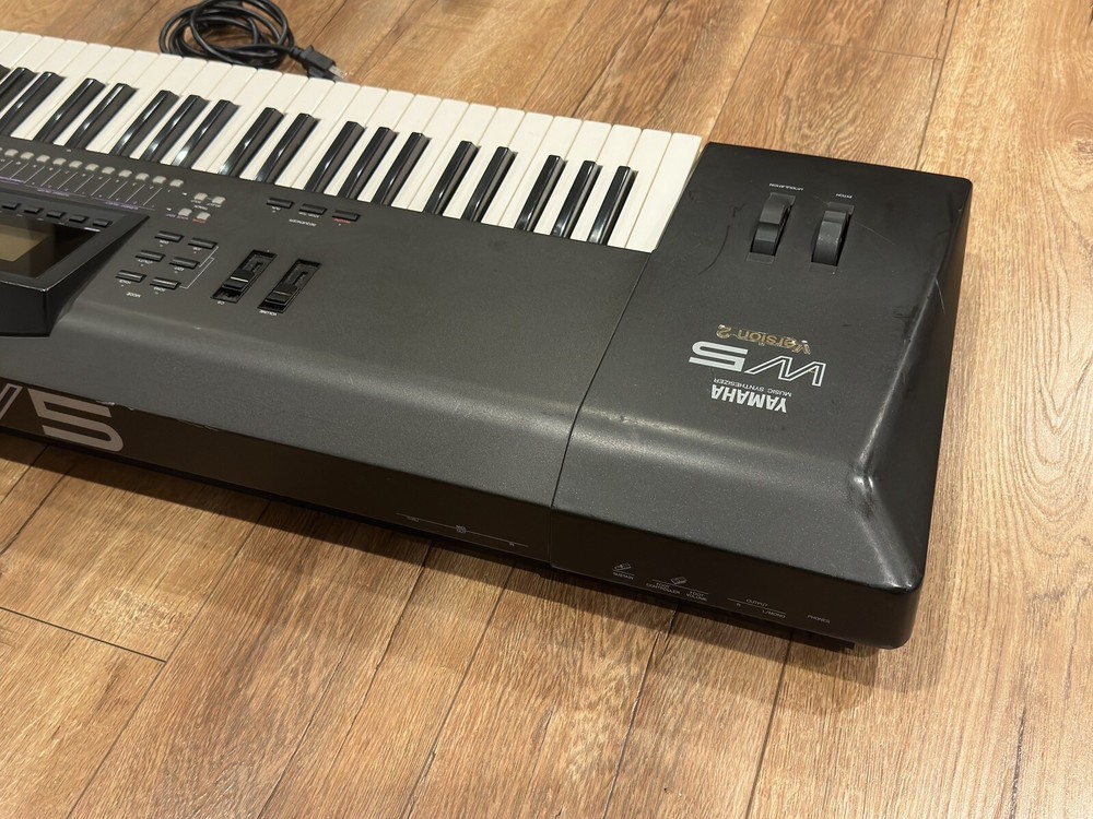 Yamaha W5 Synthesizer 76 keys Version 2 With USB Emulator