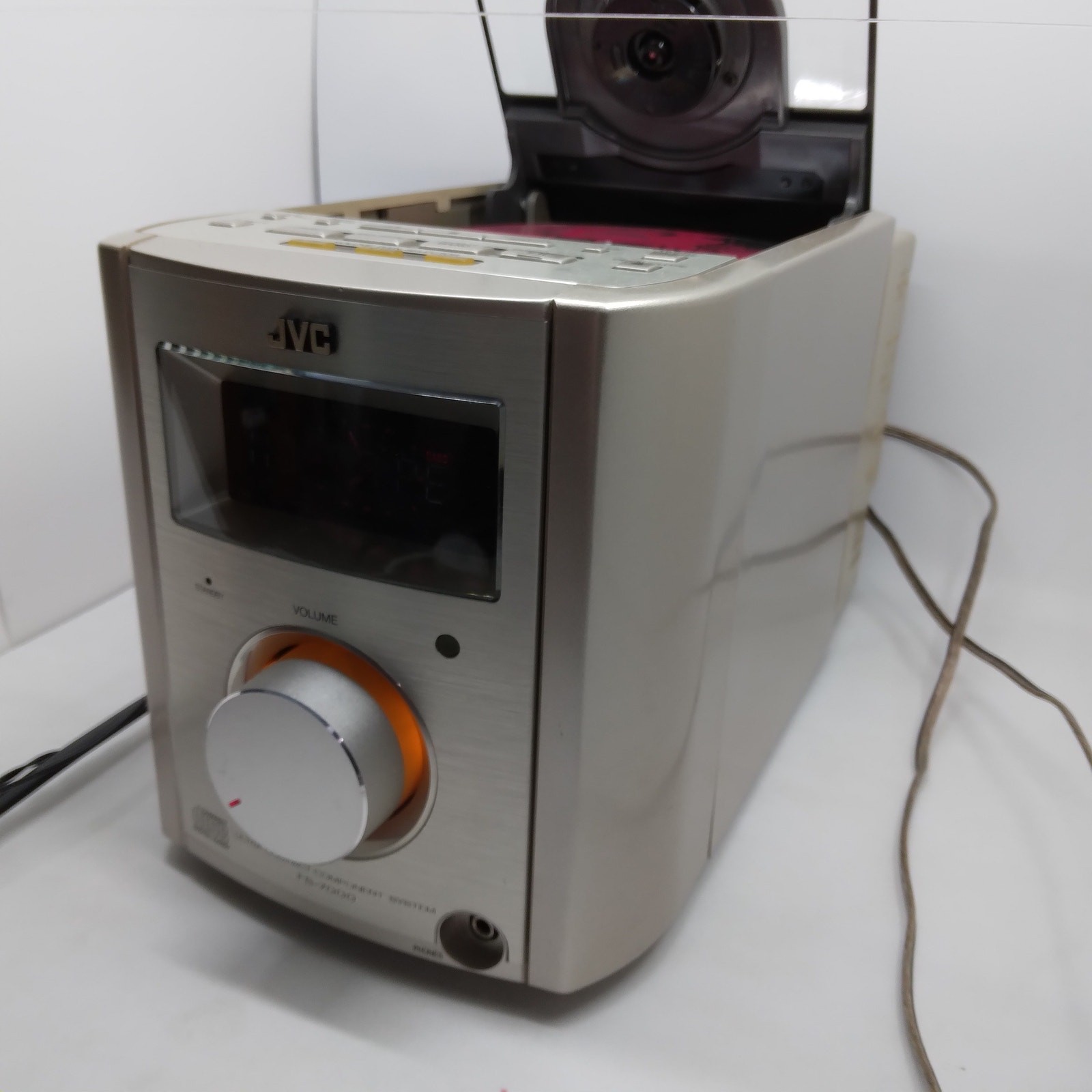 JVC FS-7000 Component System CD Player Radio/AUX/remote Brown Wood Speakers