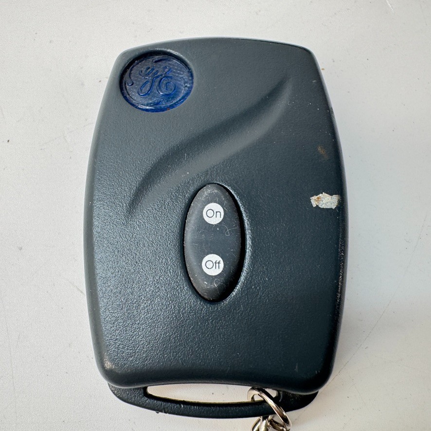GE Remote Control Indoor/Outdoor Wireless Plug Outlet Switch w/ Remote