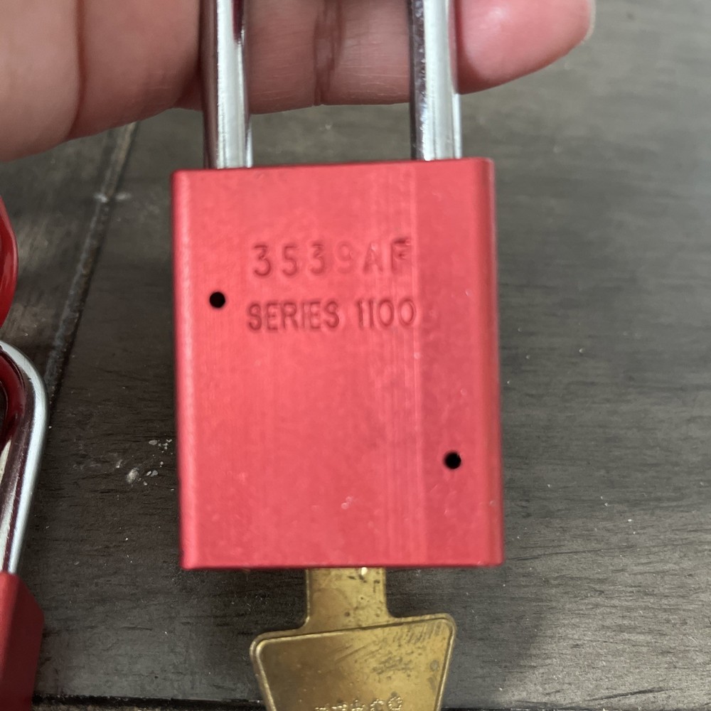 American Lock Padlock Extension Accessory With Key 2 Padlocks 3 Extensions