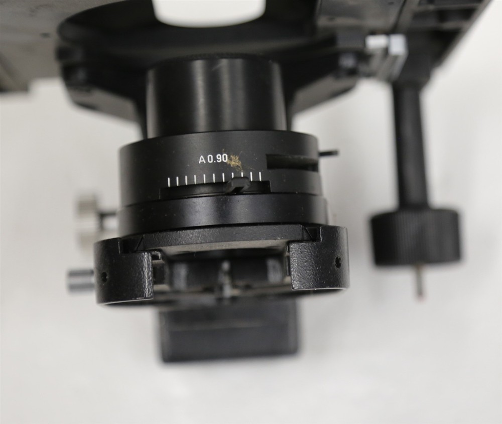 Leitz Wetzlar Microscope Stage w A0.90 Condenser (S21)
