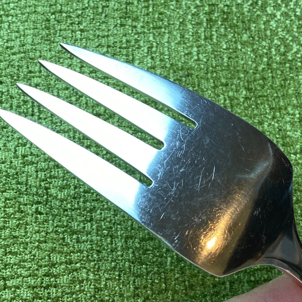 Oneida Silverplate GROSVENOR 1921 Medium Solid Cold Meat SERVING FORK No Mono