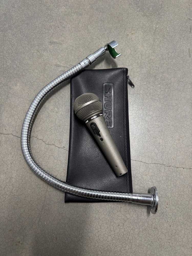 Shure Unisphere B 588SA Unidirectional Dynamic Microphone + Screw-On Cable