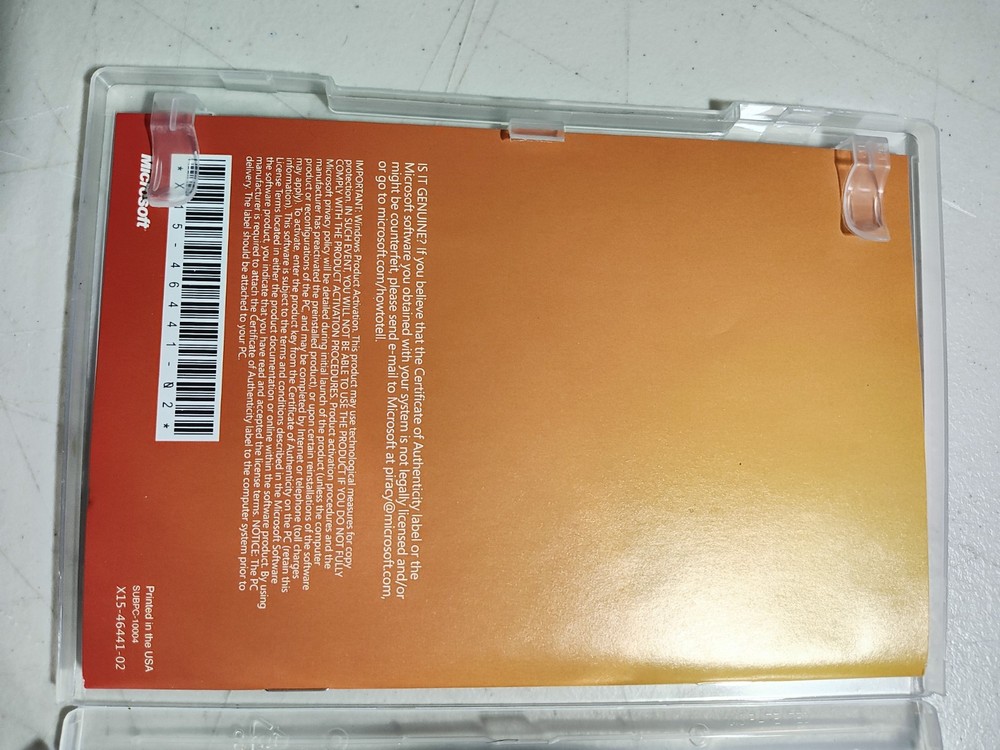 Windows 7 Professional 32-Bit Software SP 1 *No Product Key* Disc & book