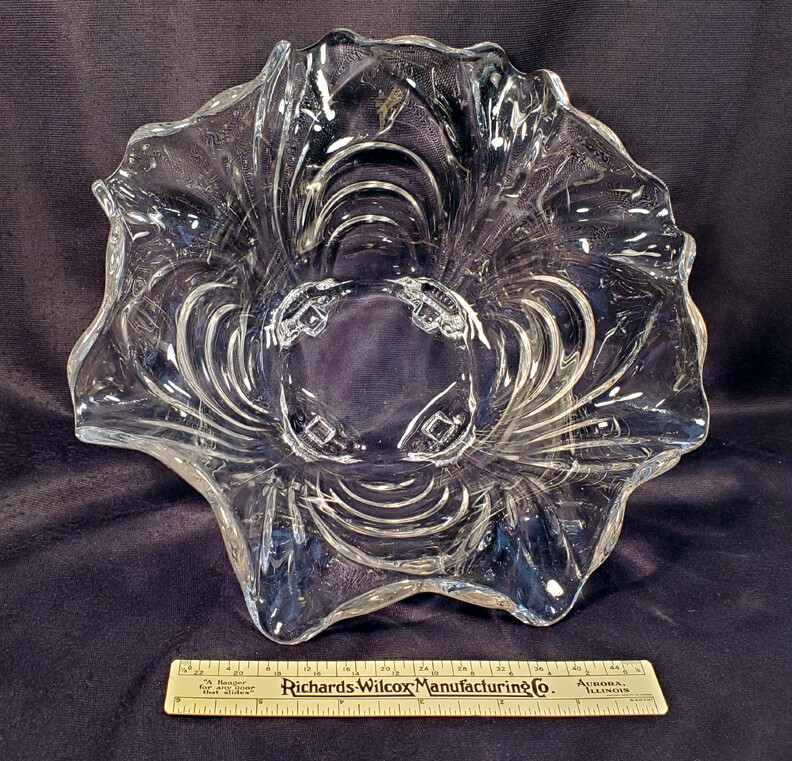 Cambridge Glass Deep Bowl Caprice Pattern Ruffled Edge
