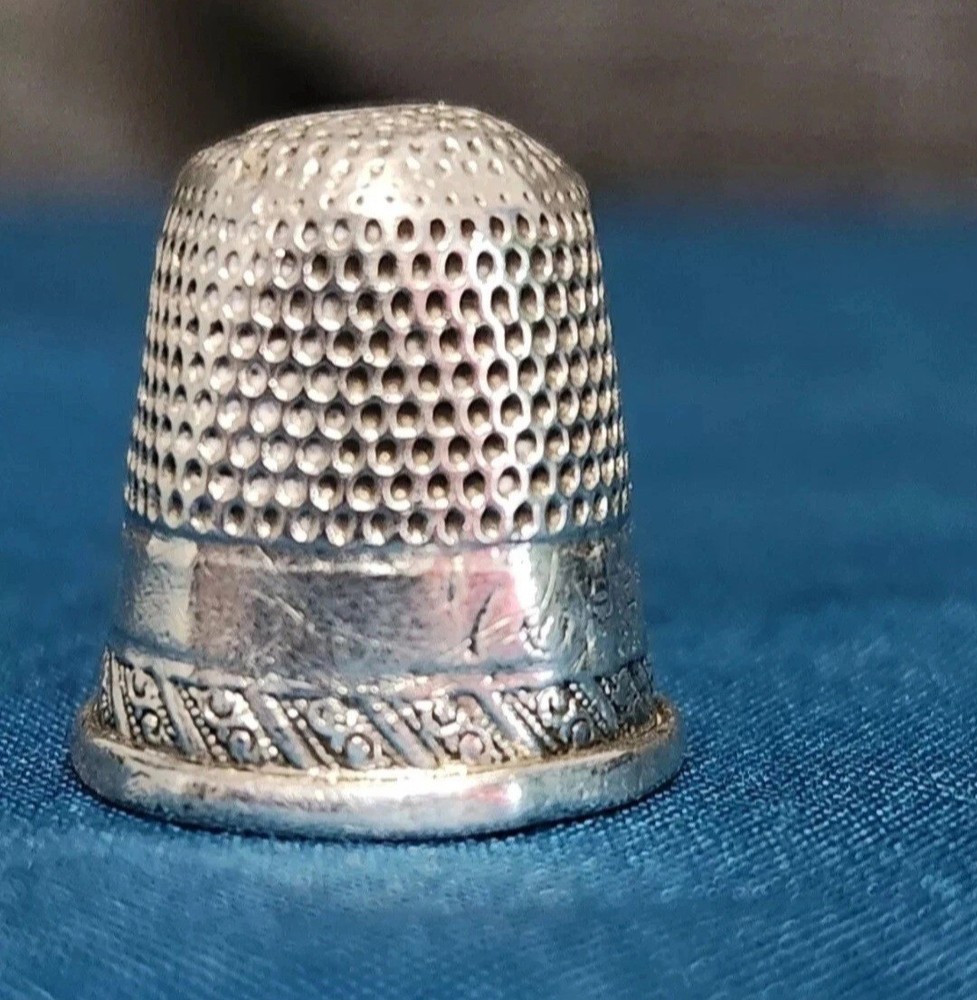 Antique Sterling Silver Thimble Size 7 (Unknown Maker Mark)