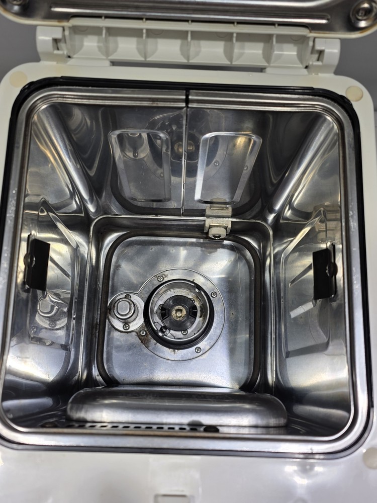 Hitachi HB-B101 Bread Machine Automatic Home Bakery. TESTED