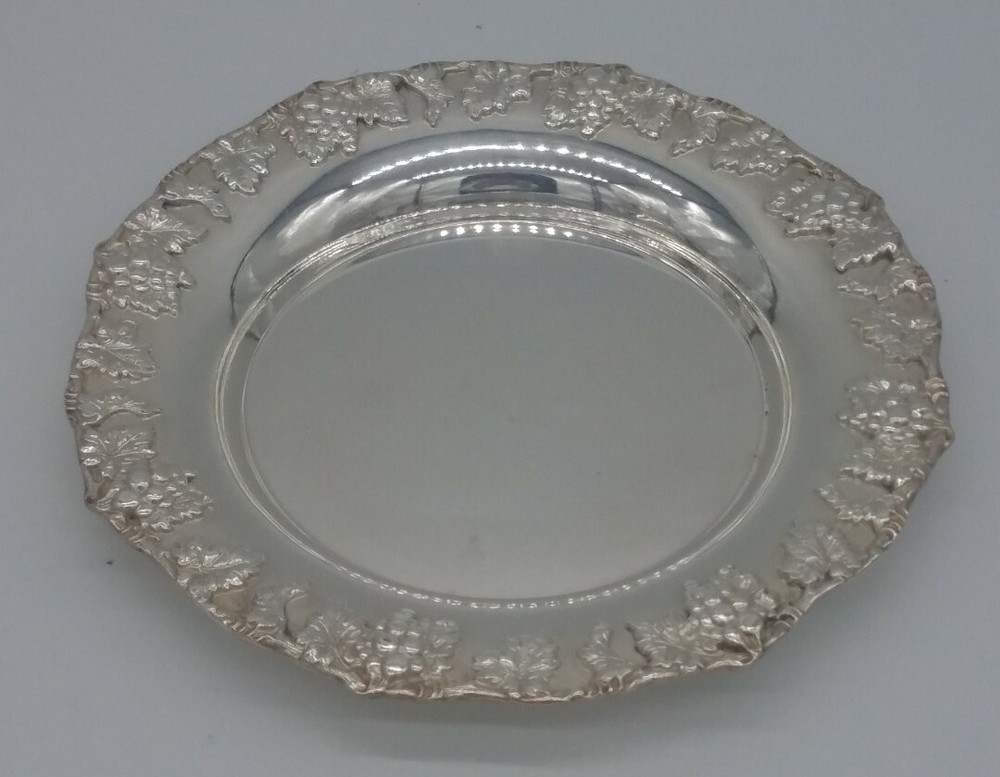 SET OF 12 SILVER GRAPE PATTERN SIDE PLATES HALLMARKED