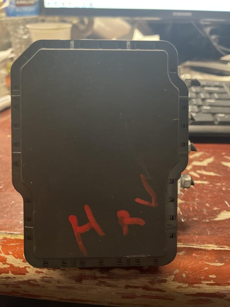 2016-2018 Honda HR-V ABS Anti-Lock Brake Pump Control Module Assembly FWD AT CVT