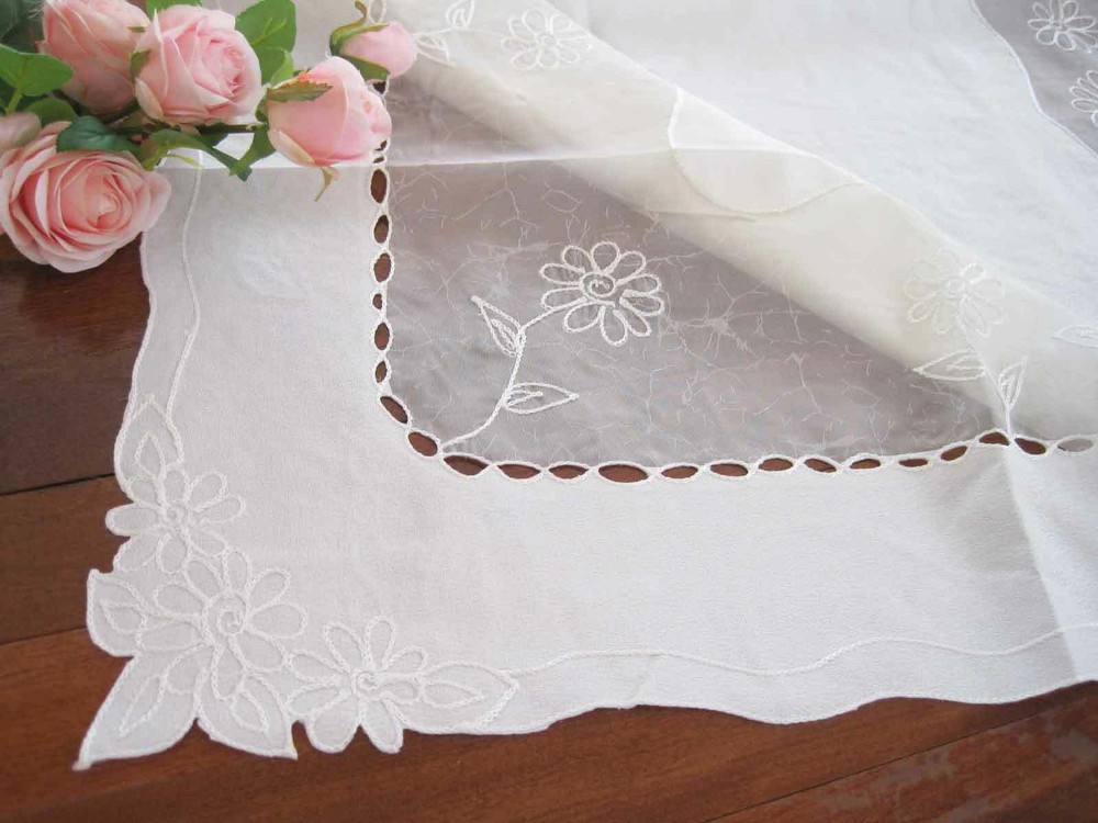 @ Elegant White Flower Thread Embroidery Sheer Patch Cutwork Cream Table Cloth