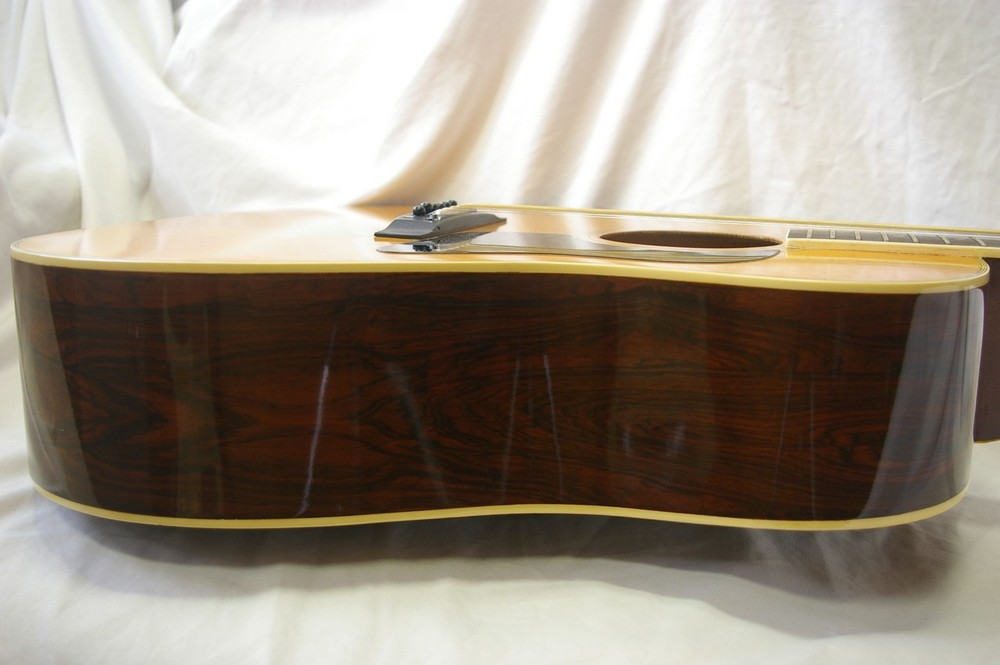 Favilla Guitars Aquila