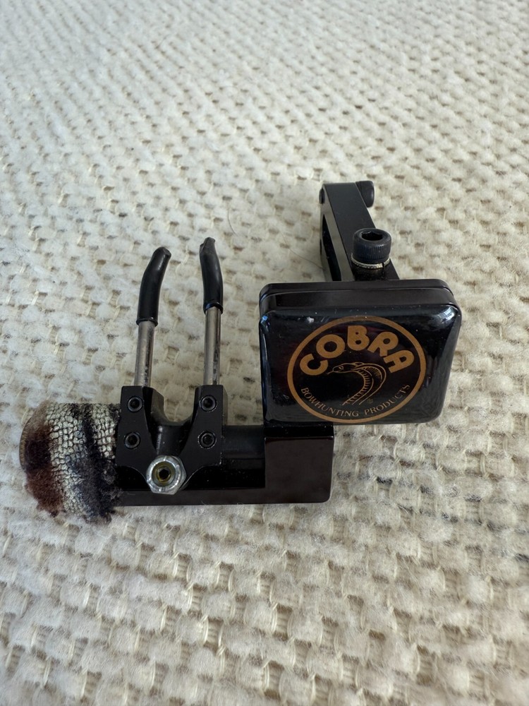 Cobra Archery Dual Prong Flipper Rest
