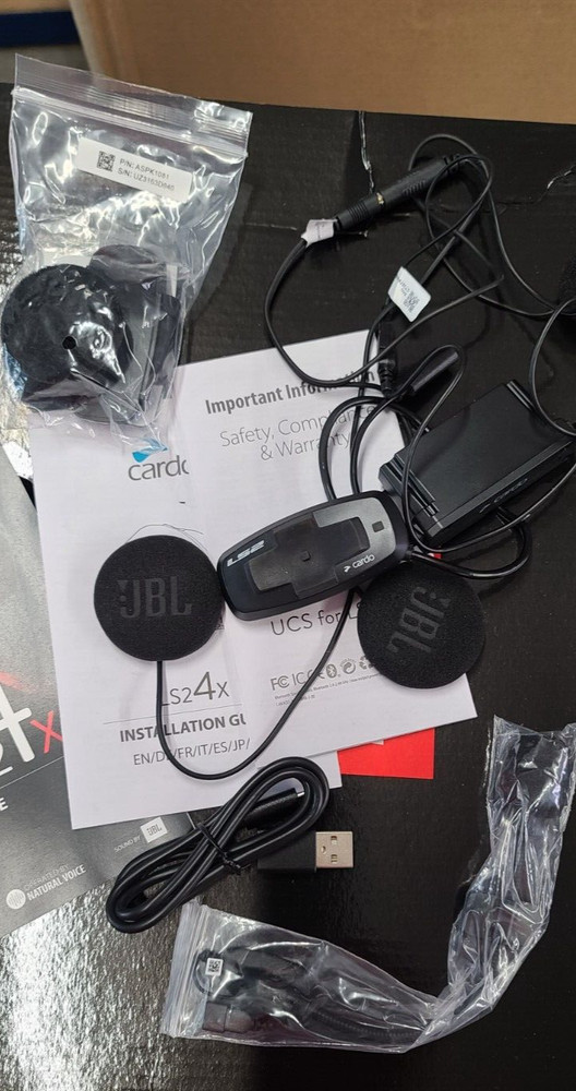 LS2 CARDO FREECOM INTERCOM 4X UCS BLUETOOTH + JBL SPEAKERS NEW -- NO BOX