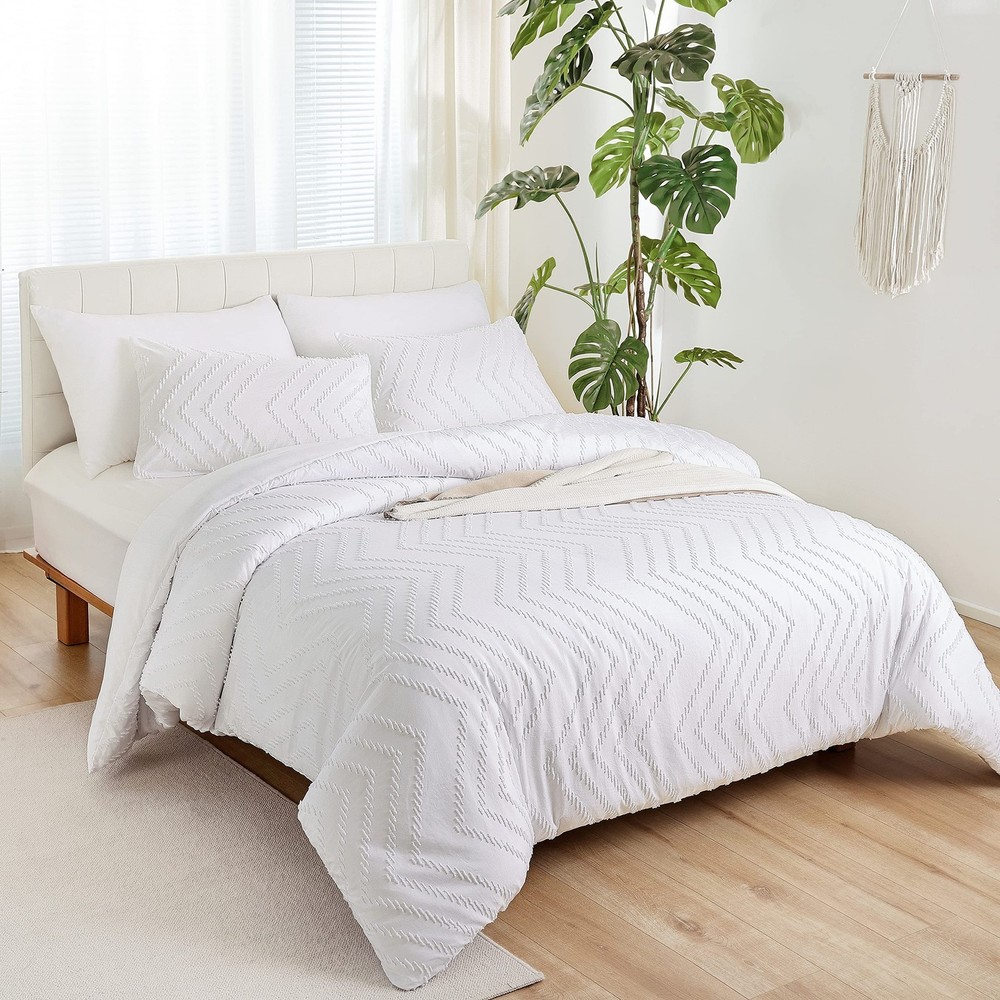 YIRDDEO White Comforter Set 3Pcs, Boho Full Size Bedding Set, Vertical Tufted...