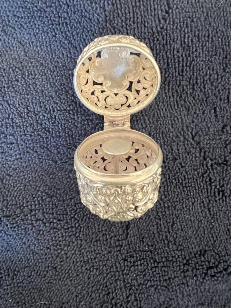 Sterling silver thimble holder