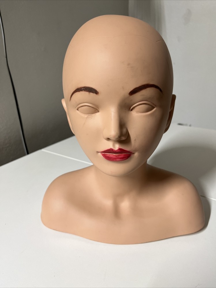 Female Mannequin Head with Shoulders - Used