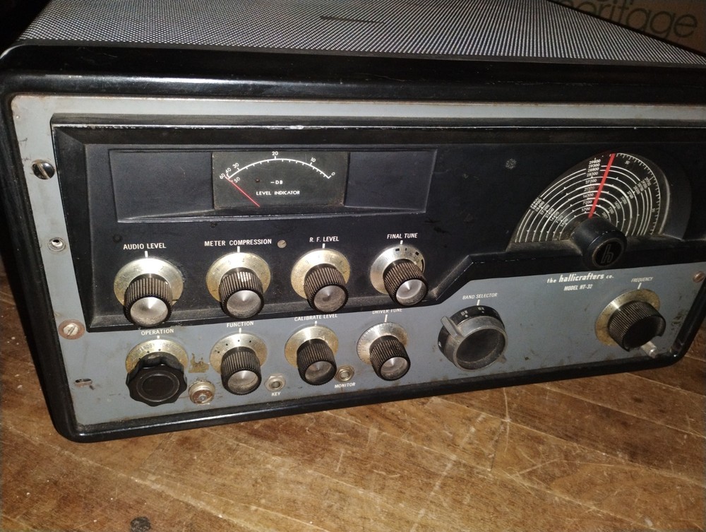 Hallicrafters Ht-32 Ham Transmitter