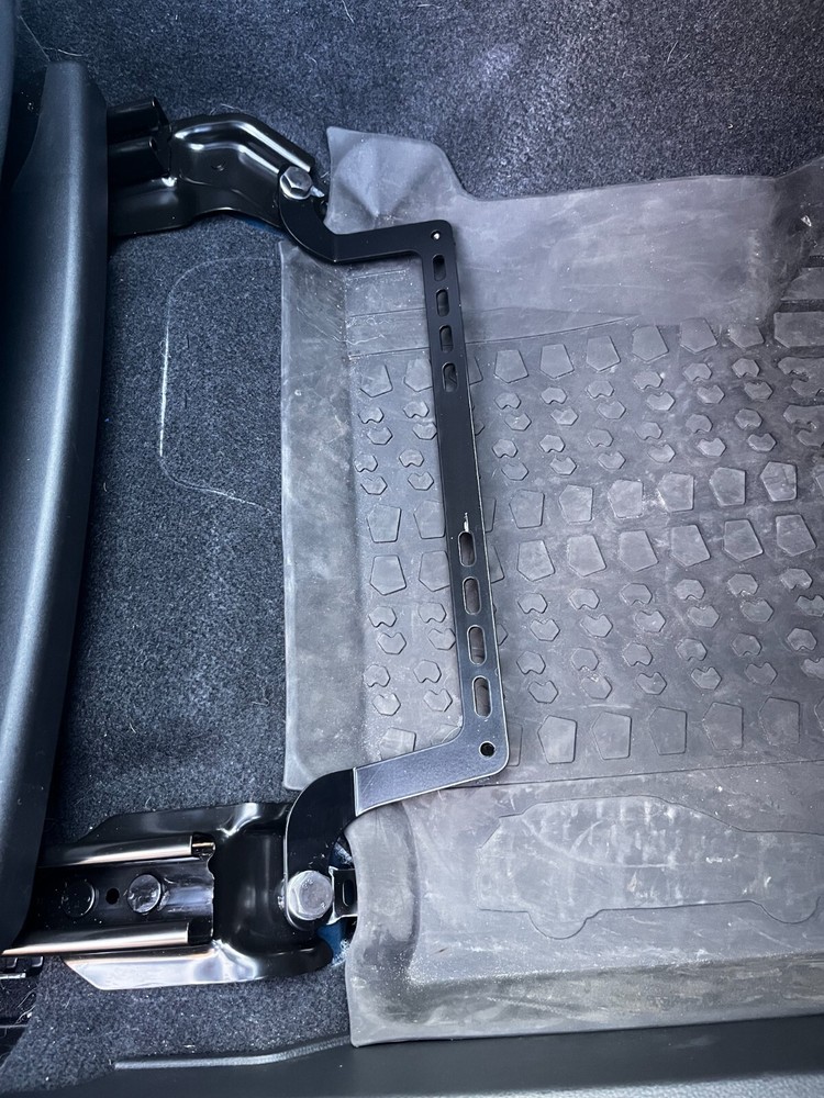 Fire extinguisher bracket for Subaru Outback BT