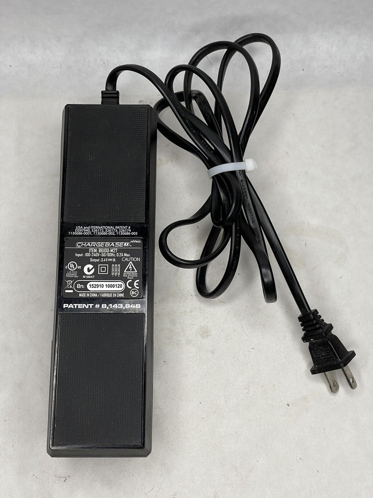 Nyko Charge Base 86100-M27 for Xbox One Controllers