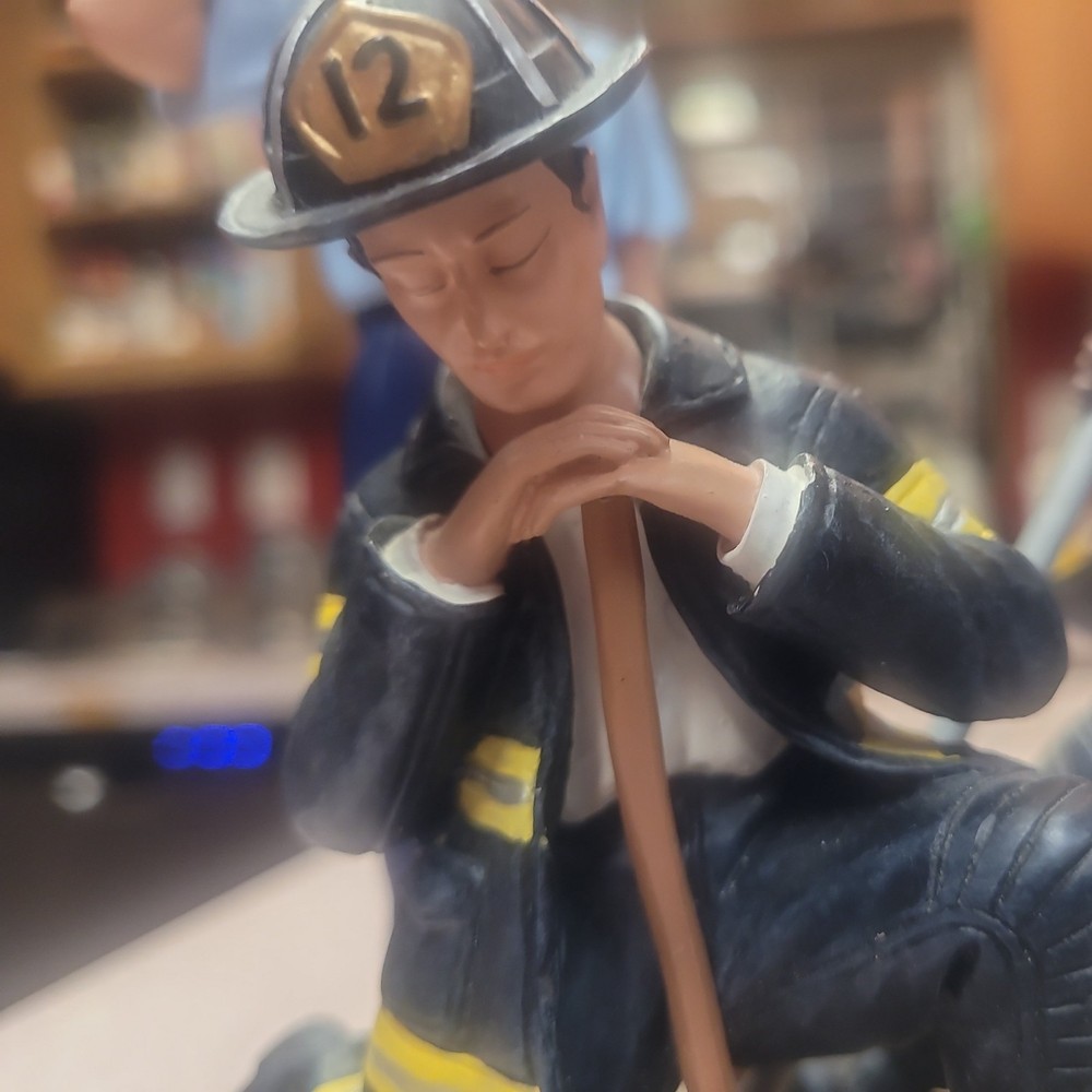 9/11 Statue No Box