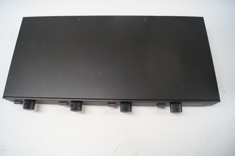 NILES Audio Corp SSVC-4 Speaker Selector / Volume Control System WORKING E211