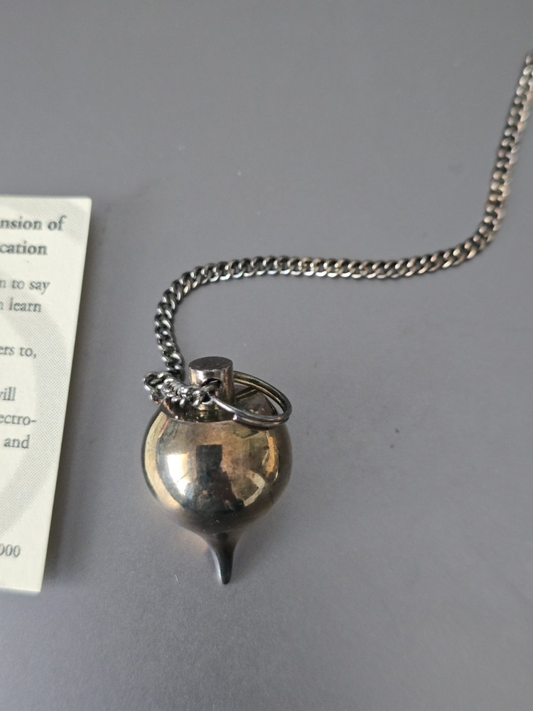 Kheops Dowsing Pendulum Metal Pendulum w/ Pentacle Charm Box