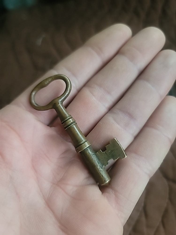 Awesome Old Solid Brass Skeleton Key ☆ Antique Metal Key!