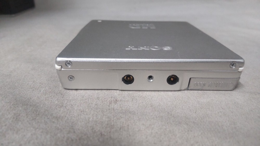 SONY MZ-E75 Mini Disc Player MD Walkman Silver Good