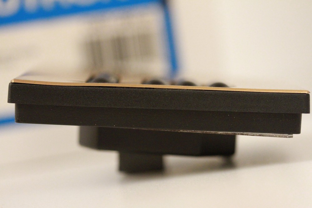 Lutron EOMX-4B (Brass) Grafic Eye 4 Button Lighting Wall Station