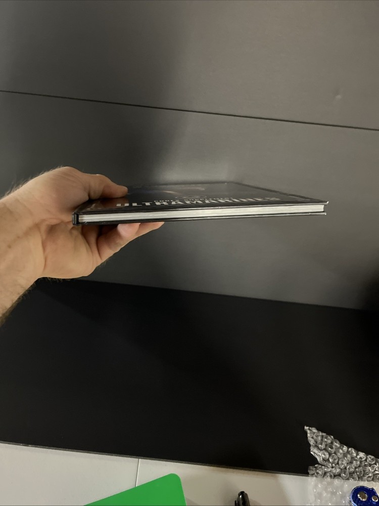 Games Workshop - Warhammer 40,000 - CODEX: Ultramarines