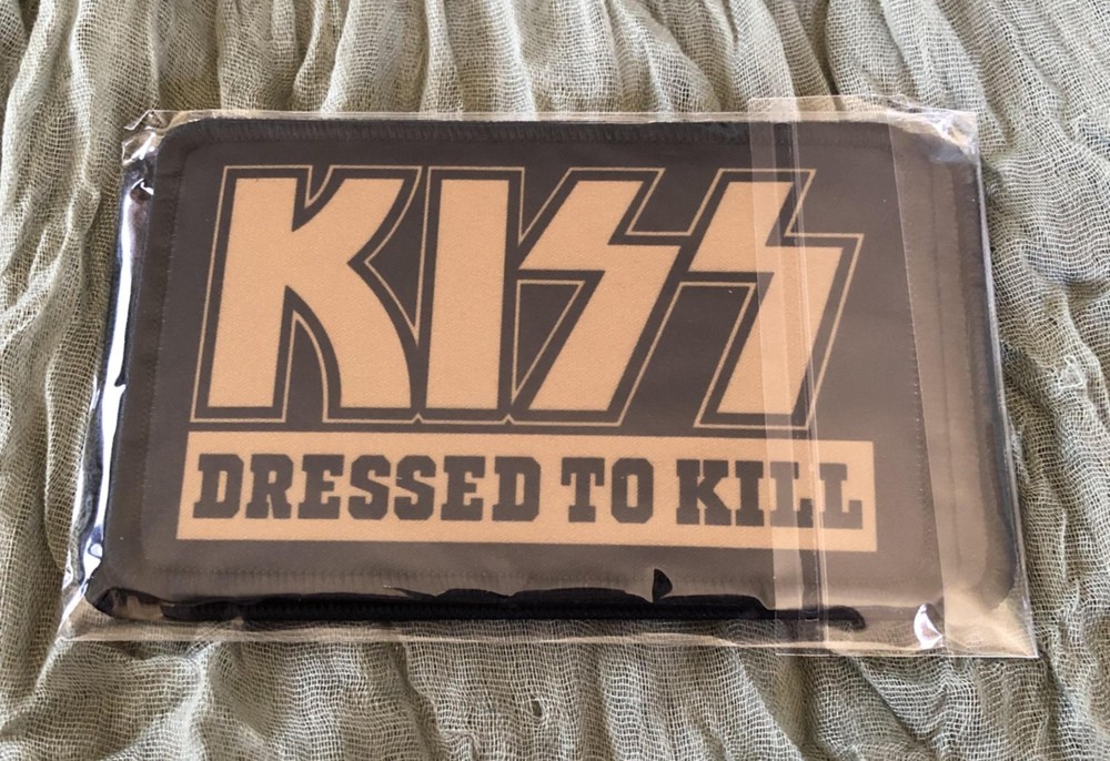 KISS "Dressed To Kill"  Box Set Exclusive Only Patches x 2 - DTK & Road Crew !