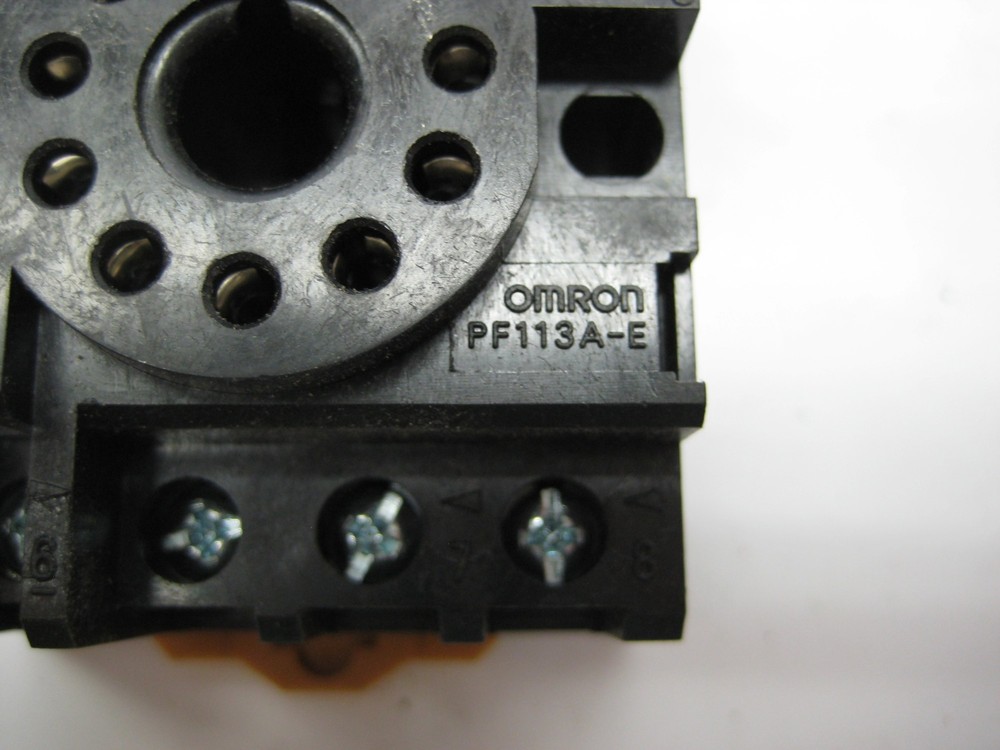 OMRON PF113A-E RELAY BASE NSNP 11022