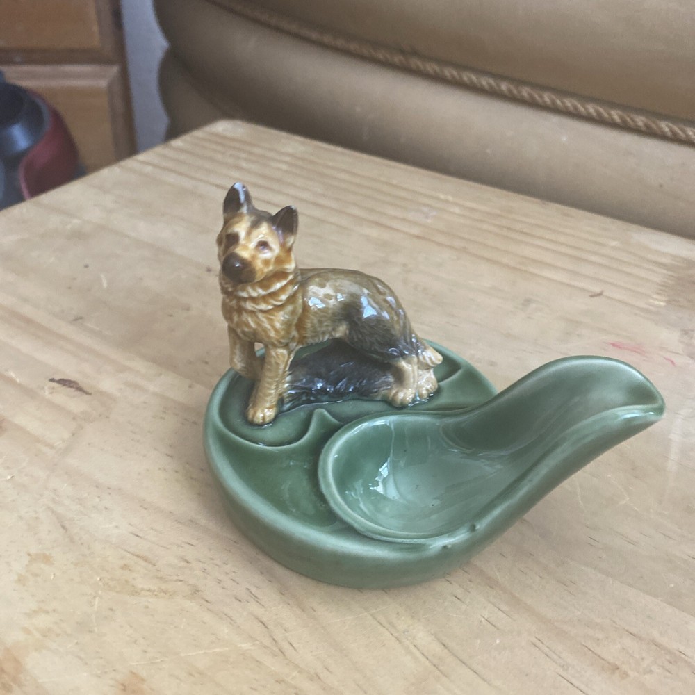 Wade Pipe Stand/Spoon Rest German Shepard