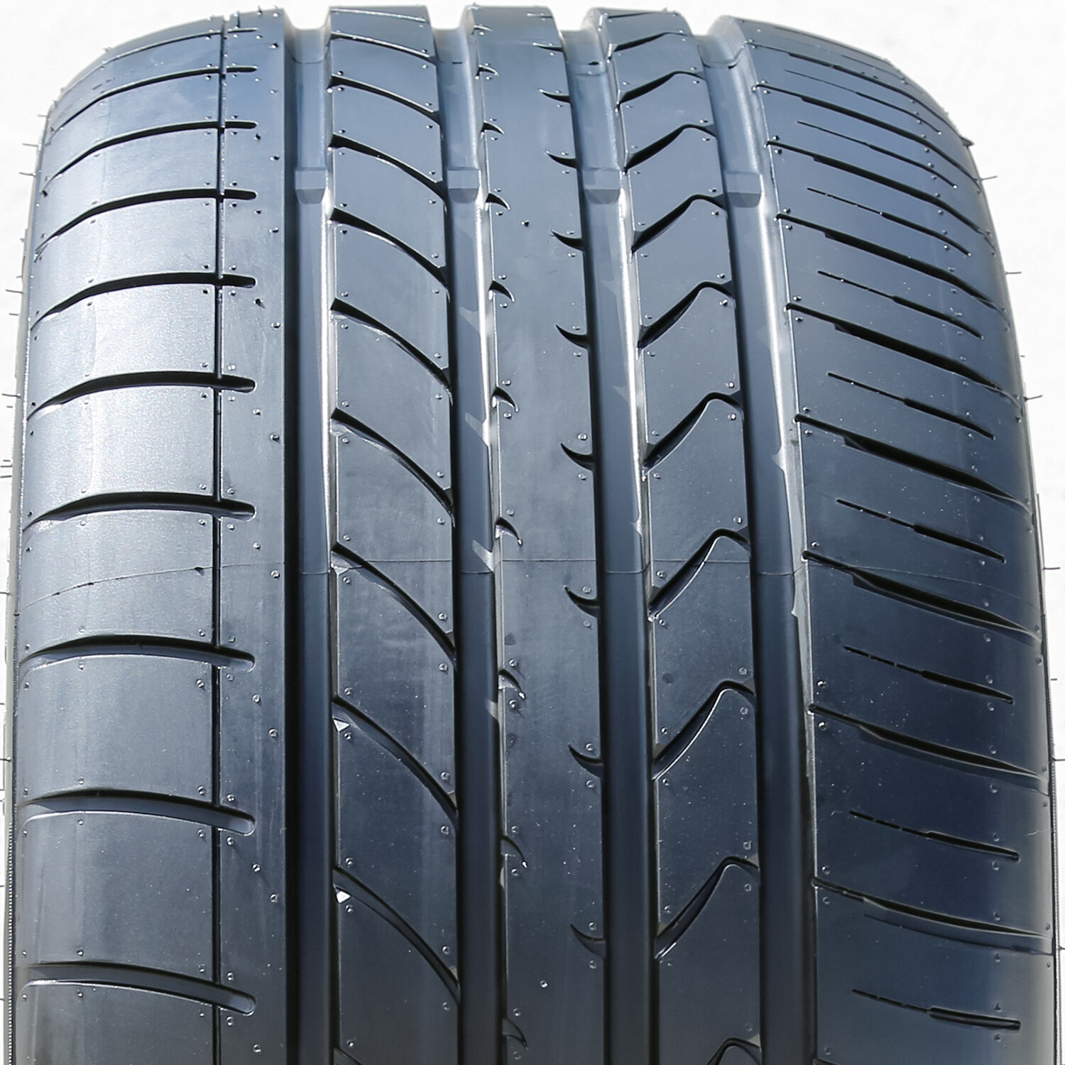 2 Tires Atturo AZ850 305/35R20 107Y XL (DC) Racing