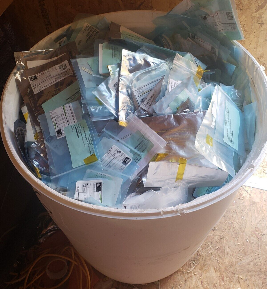 Huge Lot of random SMD components Mixed different components (OSSHED)