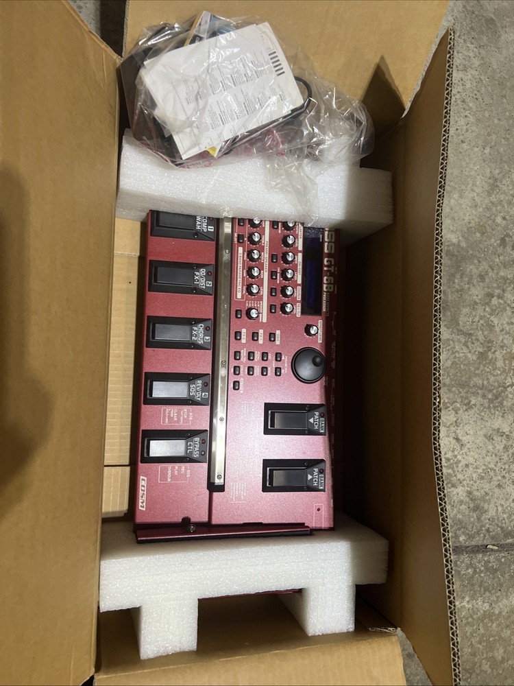 Boss GT-6B Bass Effects Processor Red