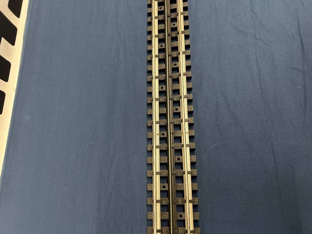 K-line Super Snap Shadow Rail 20” Straight Track (2)