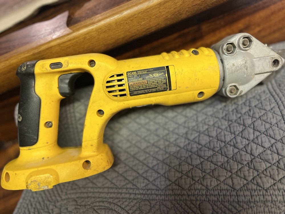 Dewalt DC495 18V Cordless 18GA Offset Shear Tool Only