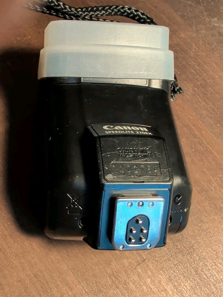 Canon Speedlite 270EX Shoe Mount Flash & Canon Drawstring
