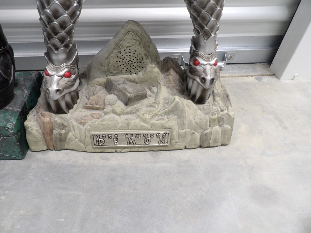 KISS: PAUL AND GENE : Large Figures- Loose- Used