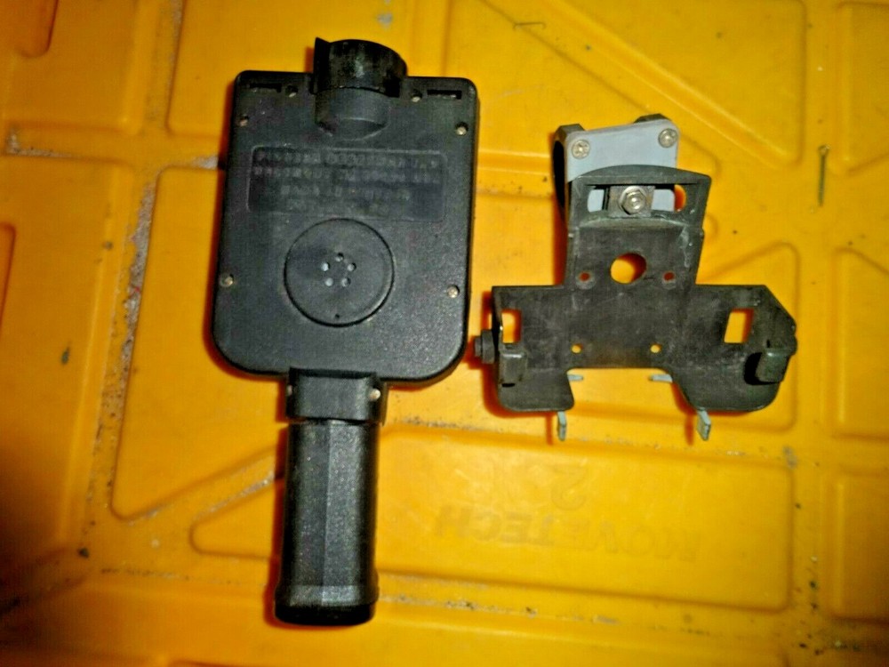 RARE PIONEER RESEARCH EASY NAV HAND HELD COMPASS, TIME NAVIGATION