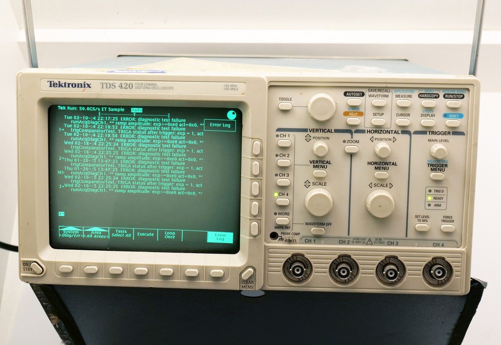 Tektronix TDS 420 Digital Oscilloscope 150MHz 4-Ch – Powers On, Errors, AS-IS...