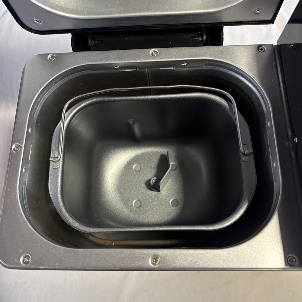 Cuisinart Automatic Bread Maker CBK-200 Compact Stainless Steel 2lb Programmable