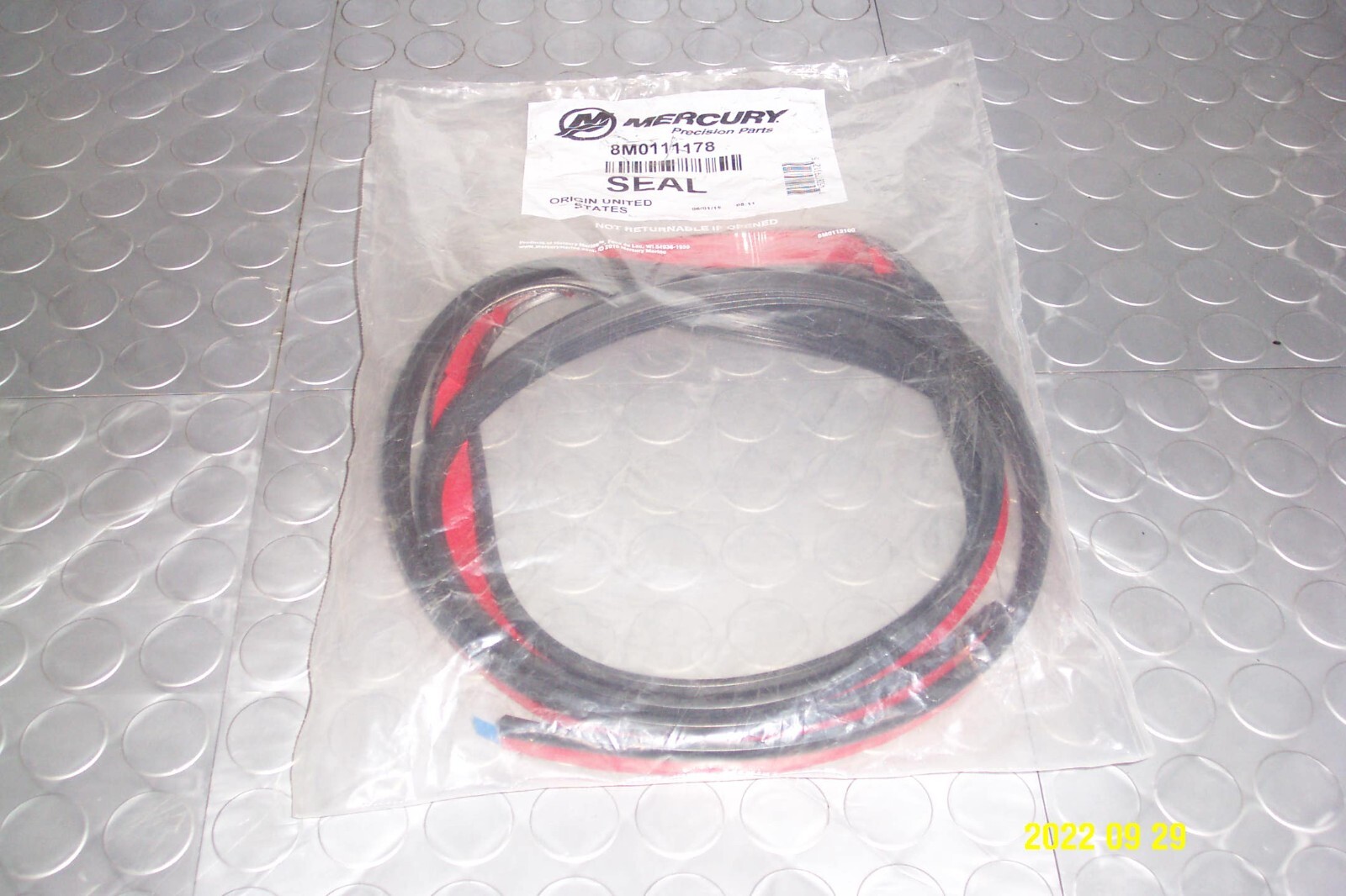 Mercury Marine Quicksilver Verado Outboard Top Cowling Seal OEM Part # 8M0111178