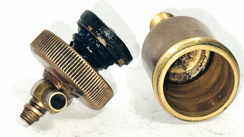 Brass Automatic T-Handle Spring Loaded Grease Cup Hit Miss 1/8"