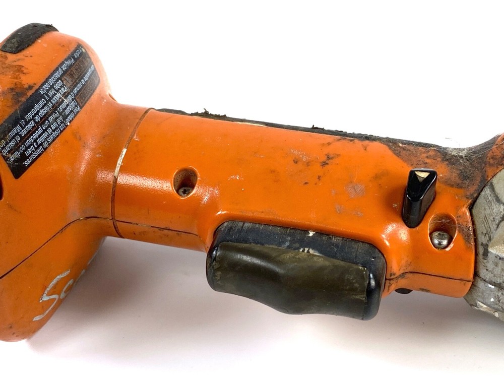 Ridgid 1/4" 9.6V Hex Coupler Pivoting Cordless Screwdriver R81030 -UNTESTED