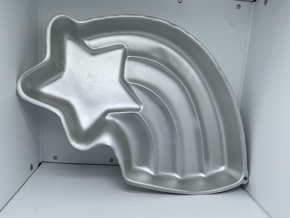 Wilton Rainbow Star Cake Pan 1989