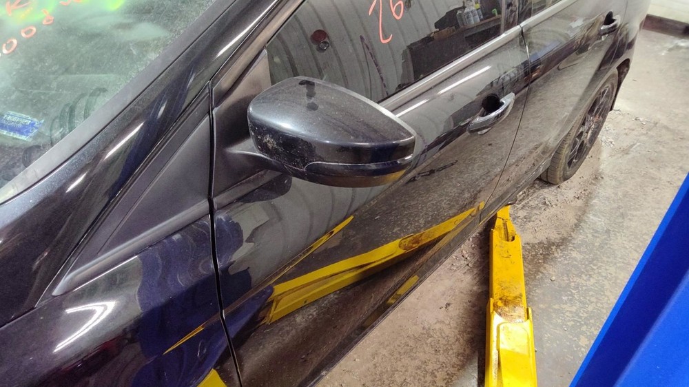 FOCUS 2014 Glove Box 1187574