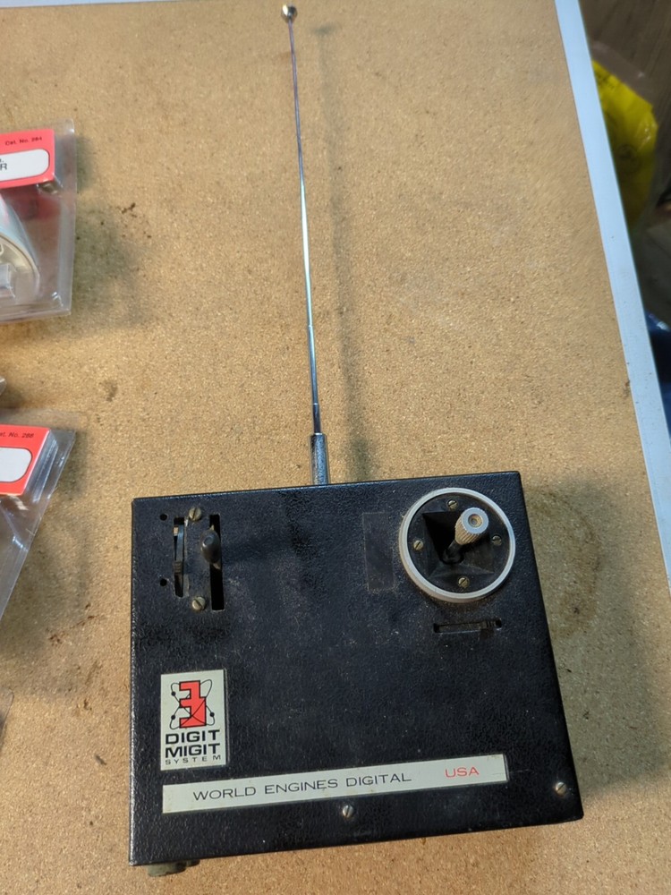 Vintage World Engines  RC Radio Controller System untested